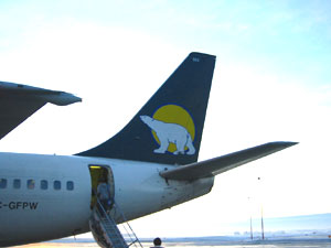 �k�ɃO�}�����̔�s�@��Ђ̃}�[�N