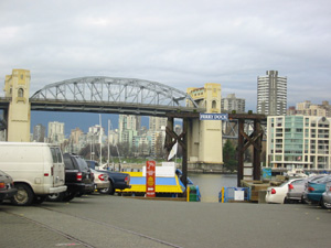 �O�����r���A�C�����h����̒���