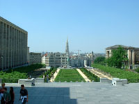 ���{�L����